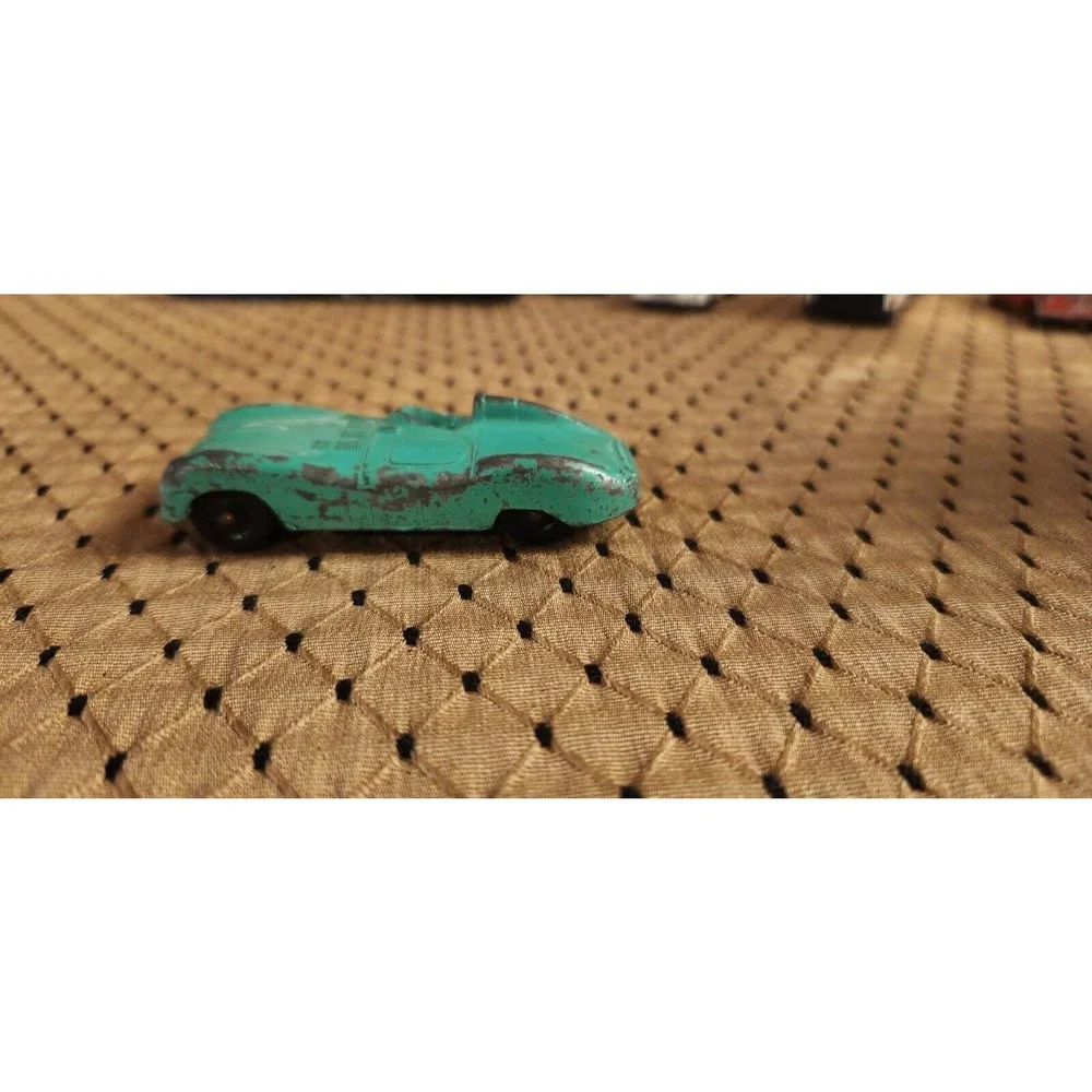 VINTAGE TOOTSIETOY JAGUAR RACER DIECAST CAR CHICAGO 24 USA